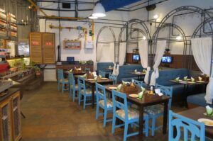 Cafe Delhi Heights